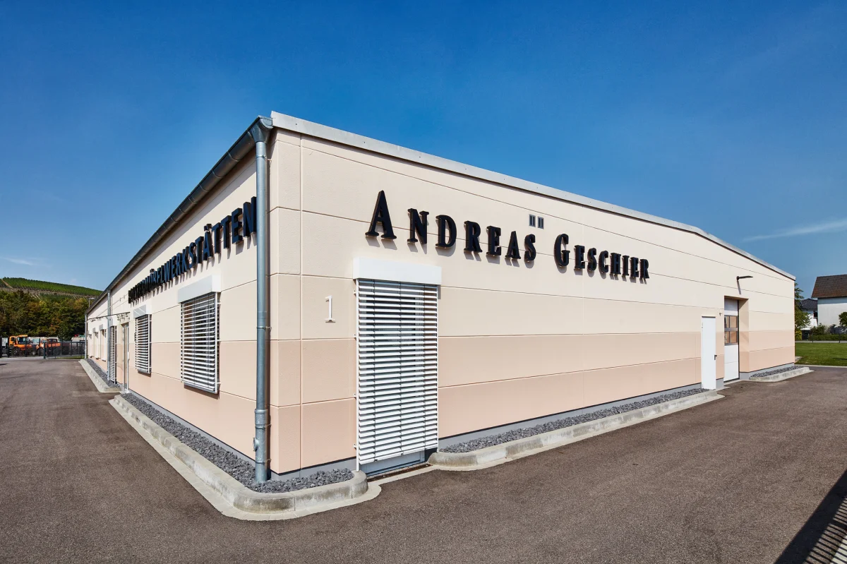 Neubau einer Polstermöbelwerkstatt mit Verwaltung - Andreas Geschier Polstermöbel-Werkstätten