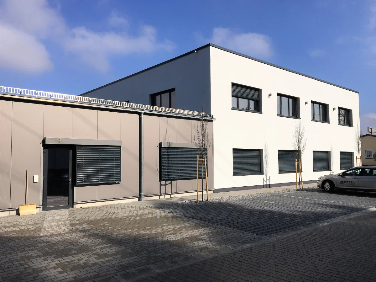 Büro- & Produktion Gebäude - Brett Einrichtung GmbH