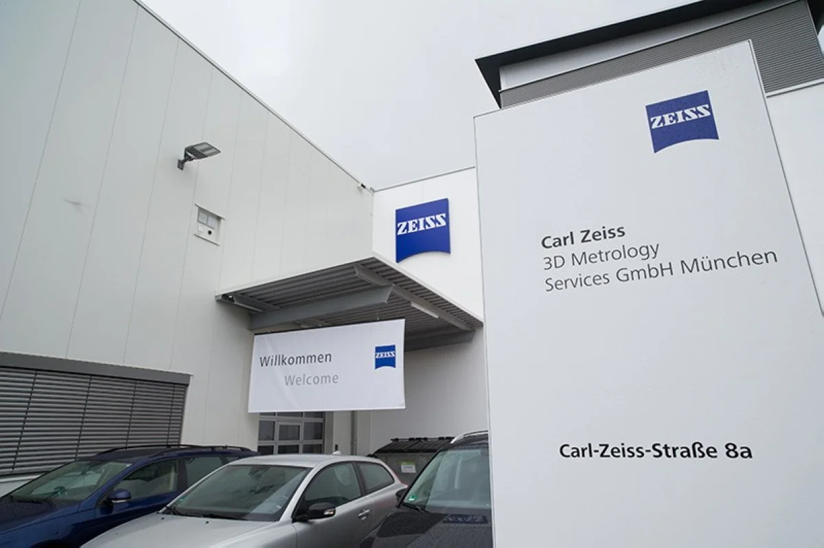 Produktionshalle mit Verwaltung - Carl Zeiss QEC GmbH