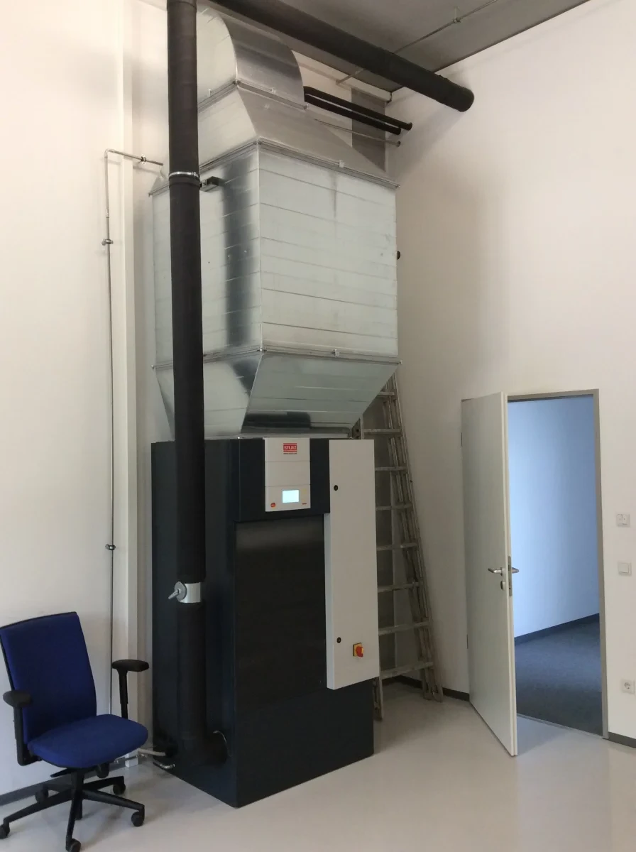 Produktionshalle mit Verwaltung - Carl Zeiss QEC GmbH