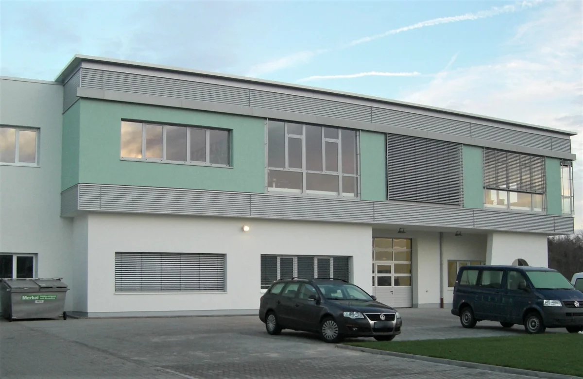 Neubau und Erweiterungsbau von Bürogebäude und Produktionshalle - CLEVER Systemtechnik GmbH