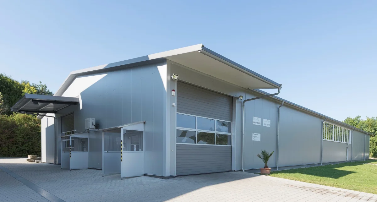 Neubau und Erweiterungsbau von Bürogebäude und Produktionshalle - CLEVER Systemtechnik GmbH