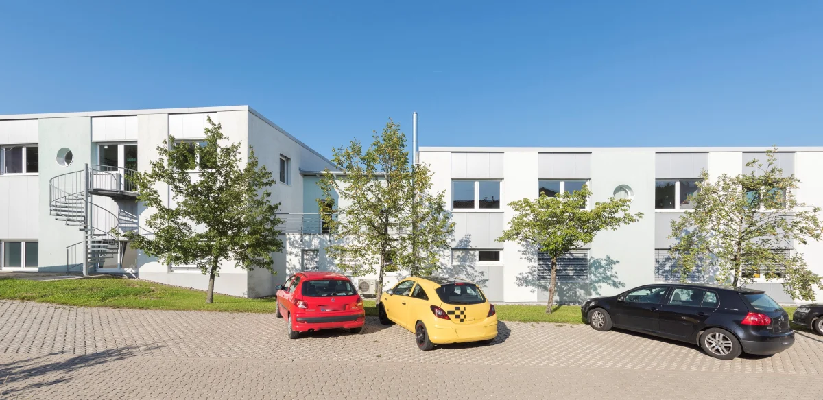 Neubau und Erweiterungsbau von Bürogebäude und Produktionshalle - CLEVER Systemtechnik GmbH