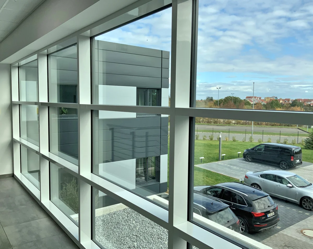 Neubau eines Bürogebäudes mit Lagerhalle - Cowana GmbH