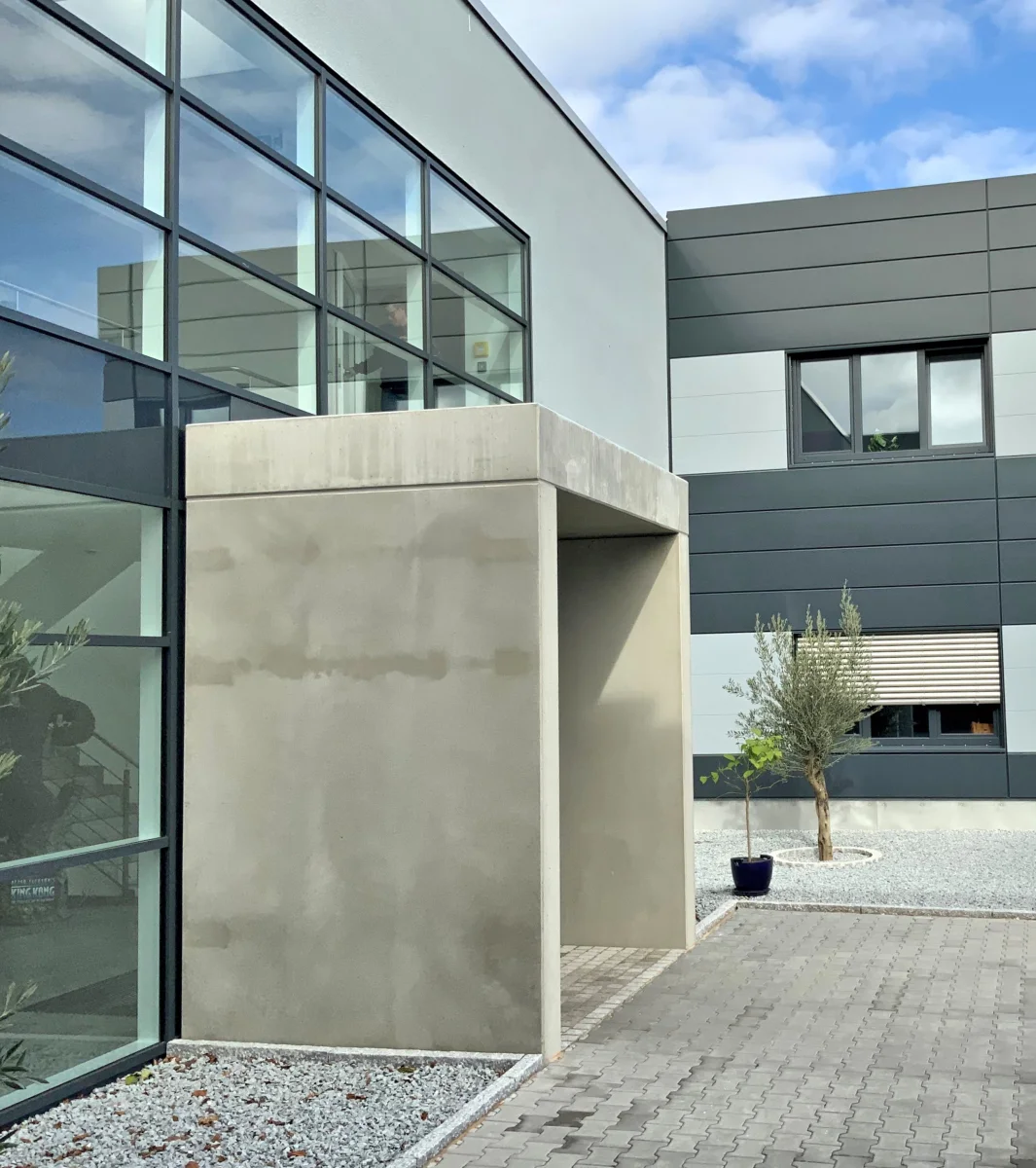 Neubau eines Bürogebäudes mit Lagerhalle - Cowana GmbH
