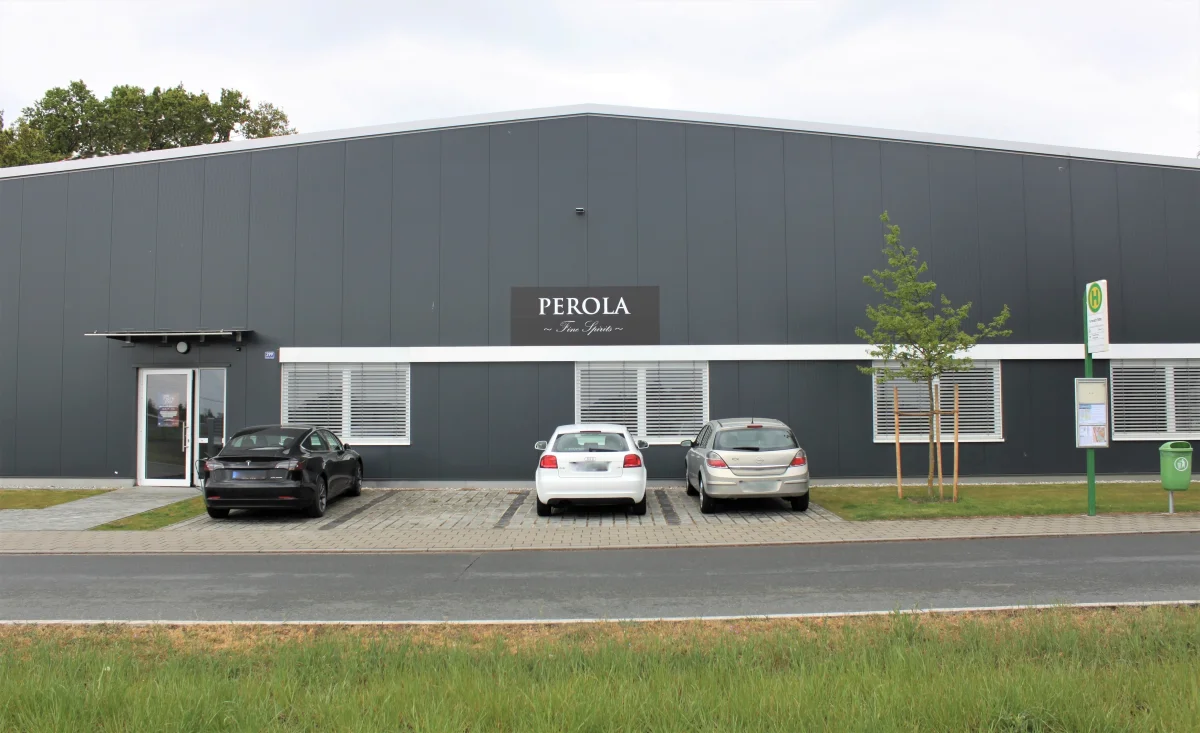 Neubau einer Gewerbehalle mit Büro - Familie Sperber