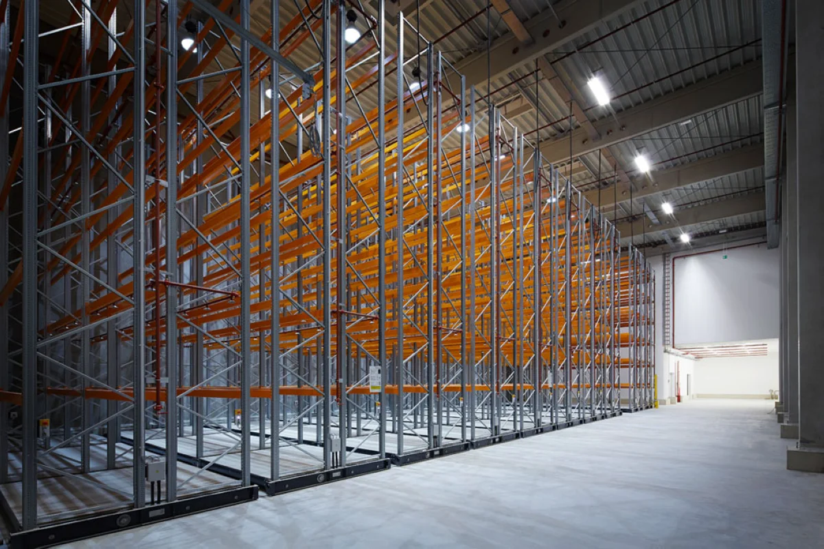 Gebäudekomplex aus Lagerung, Kommissionierung, Produktion und Verwaltung - Finzelberg GmbH & Co. KG