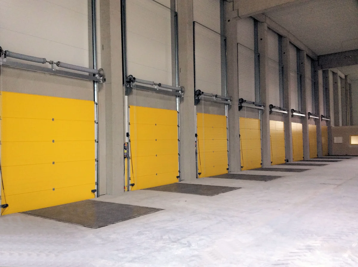 Effiziente Lagerhalle für Haustechnik - GBV Humplmair GmbH