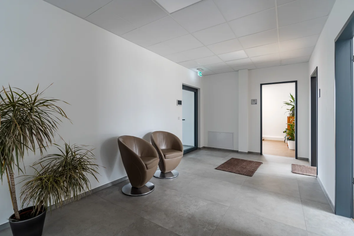 Bürogebäude mit Produktionshalle - Hengsberg GmbH