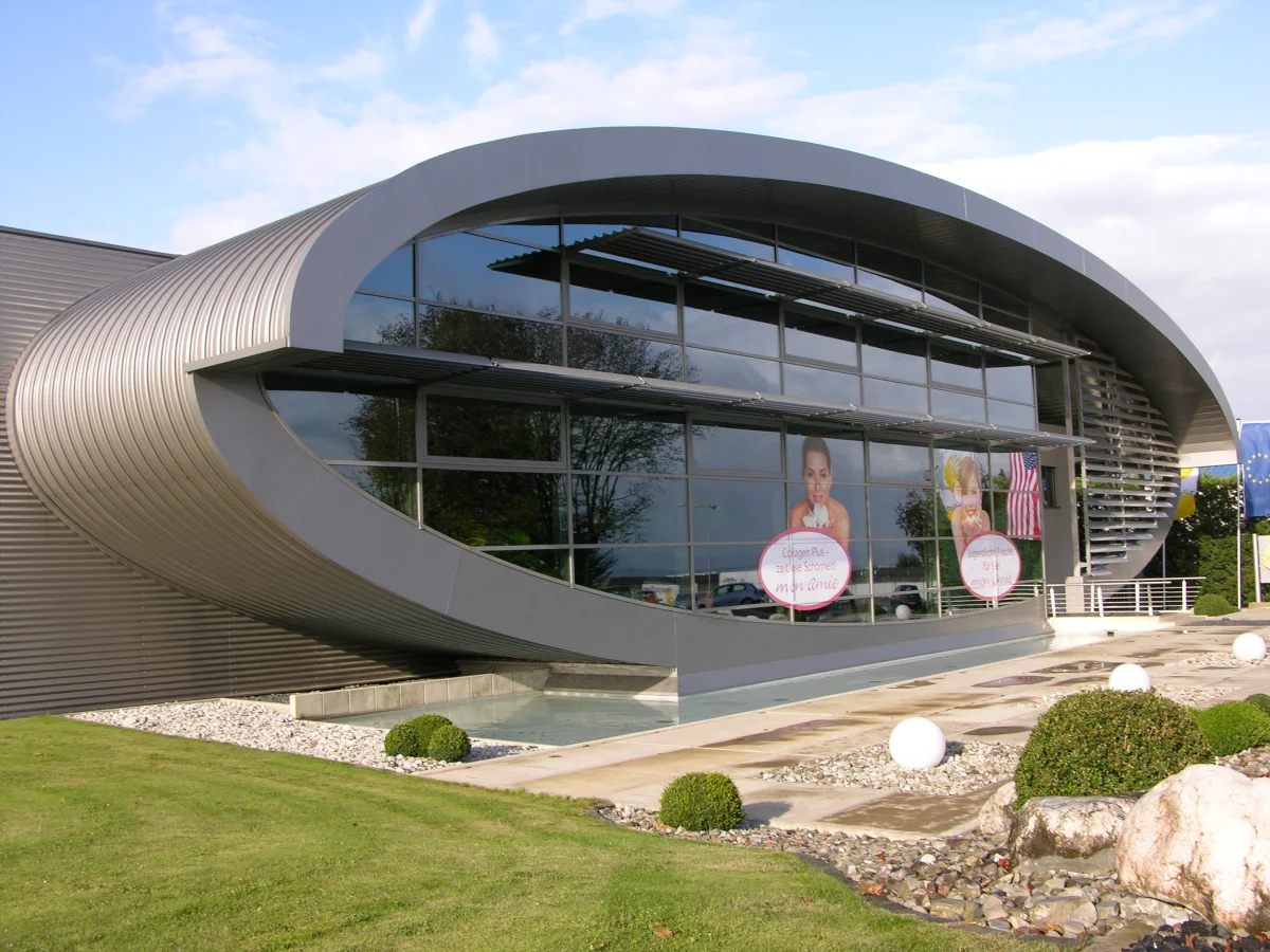 Infotainment Center mit Verwaltung - KBL Solarien AG