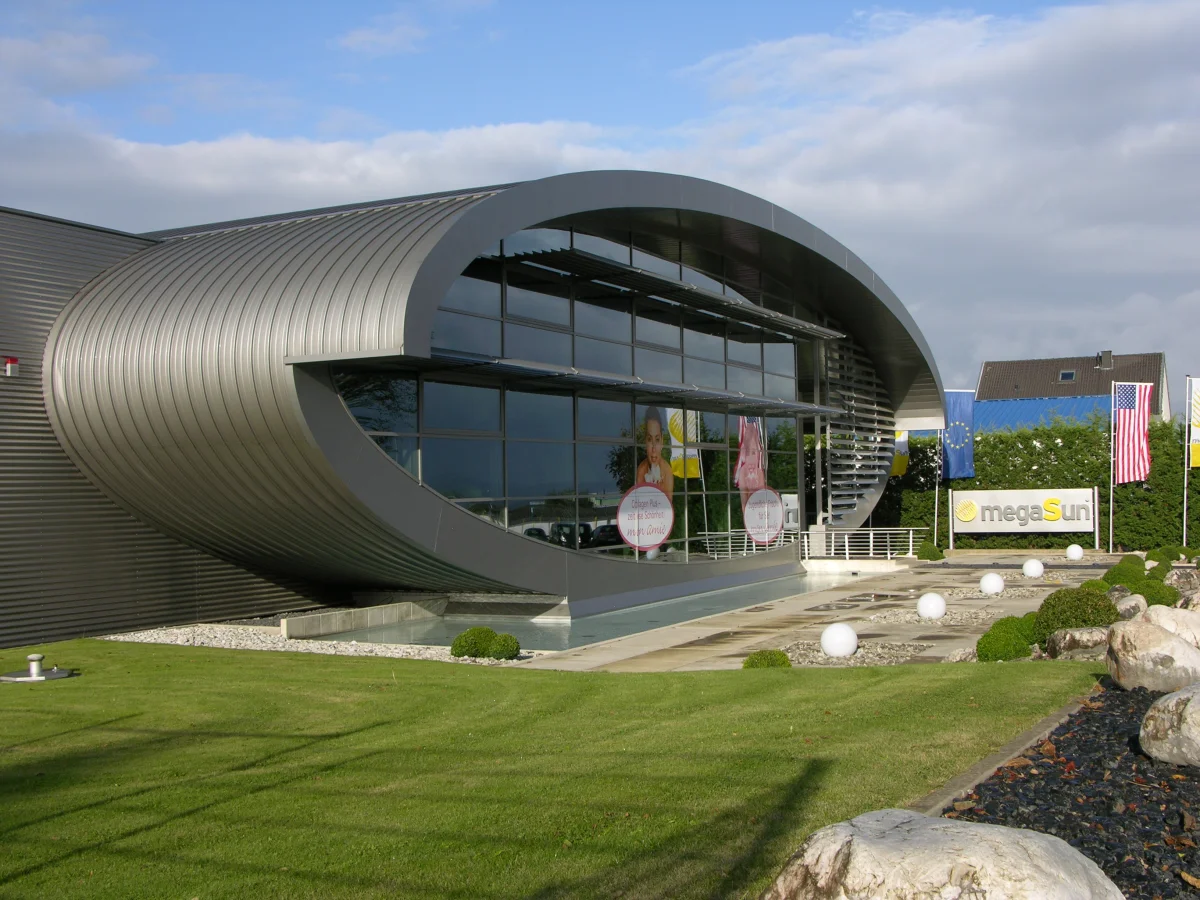 Infotainment Center mit Verwaltung - KBL Solarien AG