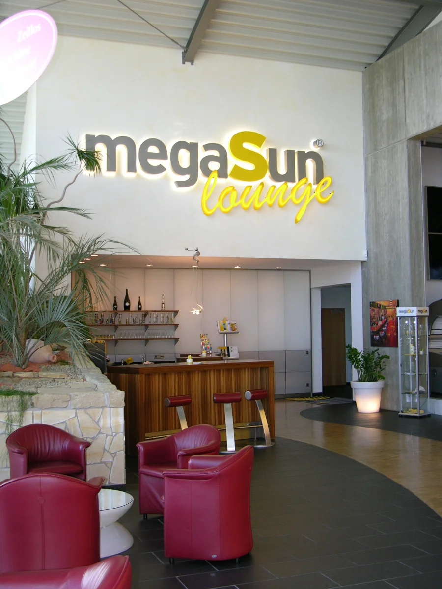 Infotainment Center mit Verwaltung - KBL Solarien AG