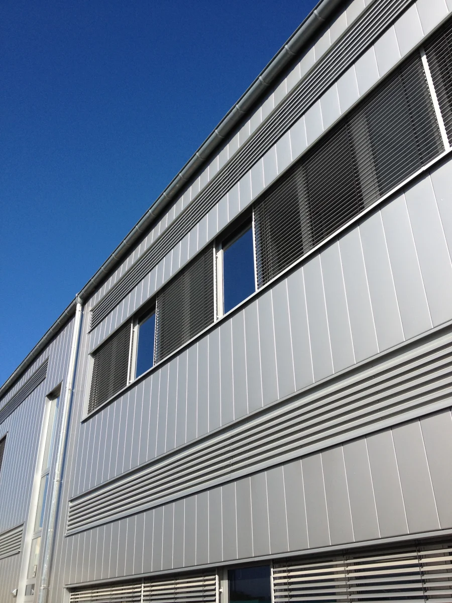 Gewerbehalle mit Bürogebäude - Kürten & Lechner Druck GmbH