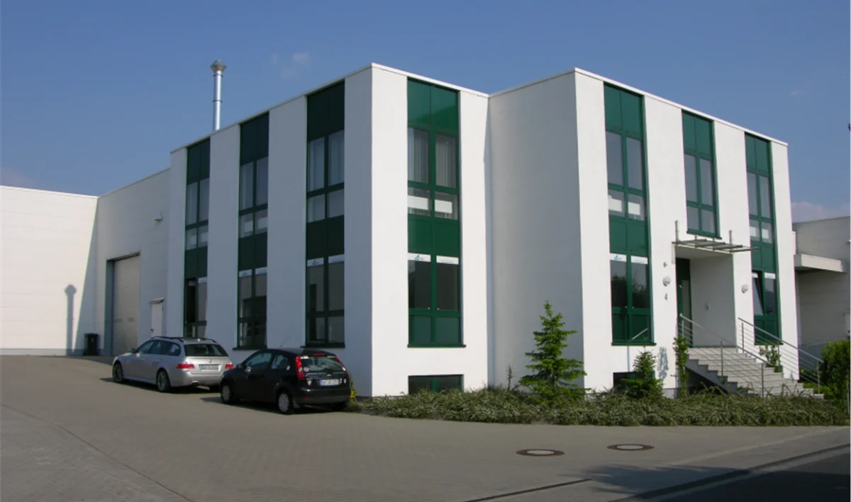 Verwaltung und Produktionshalle - Kurtsiefer Immobilien GmbH