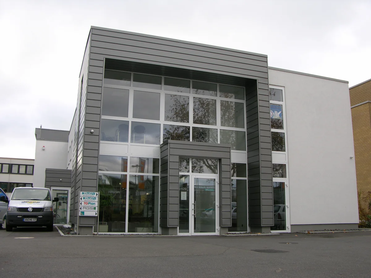 Montage, Lager, Werkstatt und Verwaltung - M. Both & Sohn GmbH