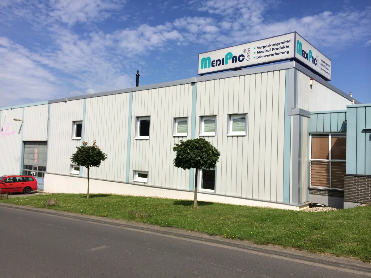 Lagerflächen auf zwei Ebenen - MediPac GmbH