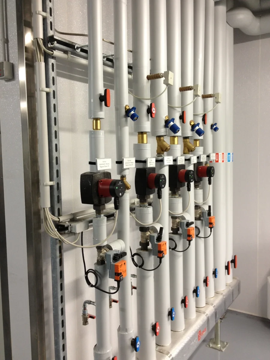 Lagerflächen auf zwei Ebenen - MediPac GmbH