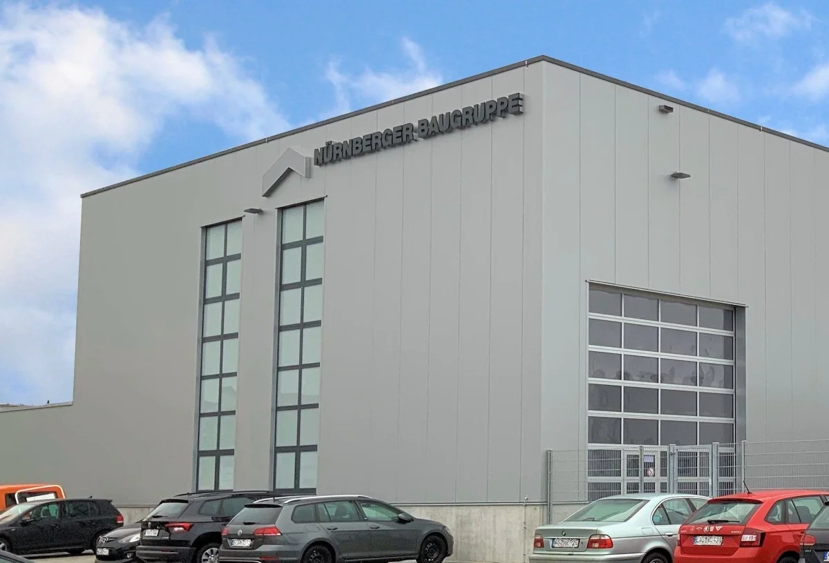 Neubau eines Bauhofs mit Büro- und Sozialräumen - Nürnberger Baugruppe GmbH + Co KG