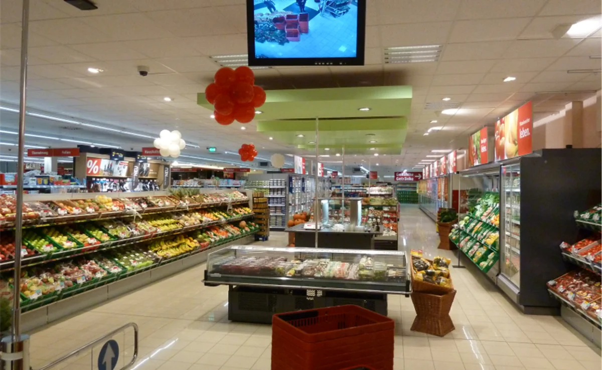 Errichtung und Modernisierung eines Einkaufsmarktes - Rewe Weller OHG