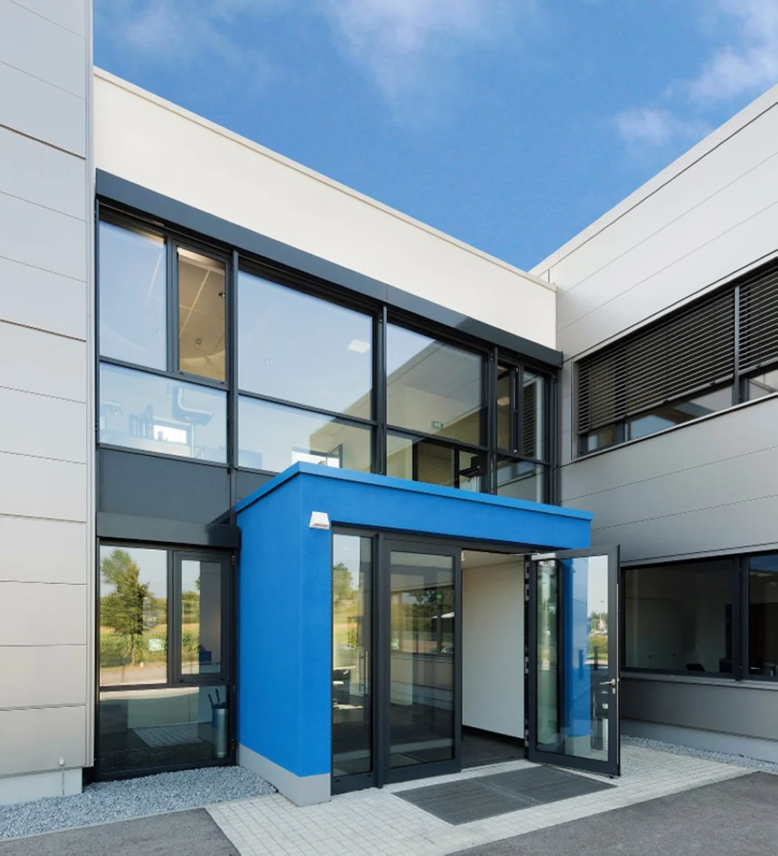 Neubau einer Produktionshalle mit Verwaltung - SAR Electronic GmbH