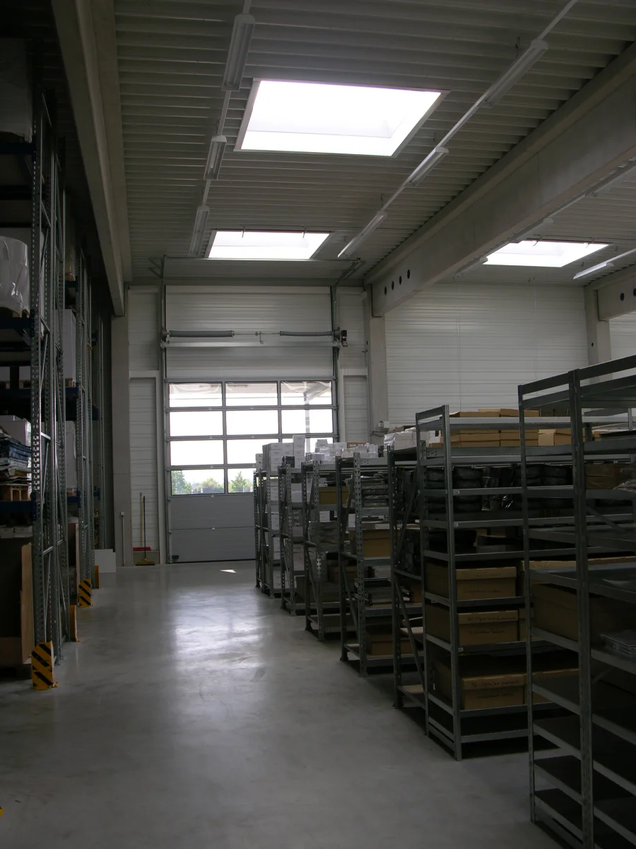 Bürogebäude mit Produktions- & Lagerhalle - Schoeller & Stanzwerk GmbH & Co. KG