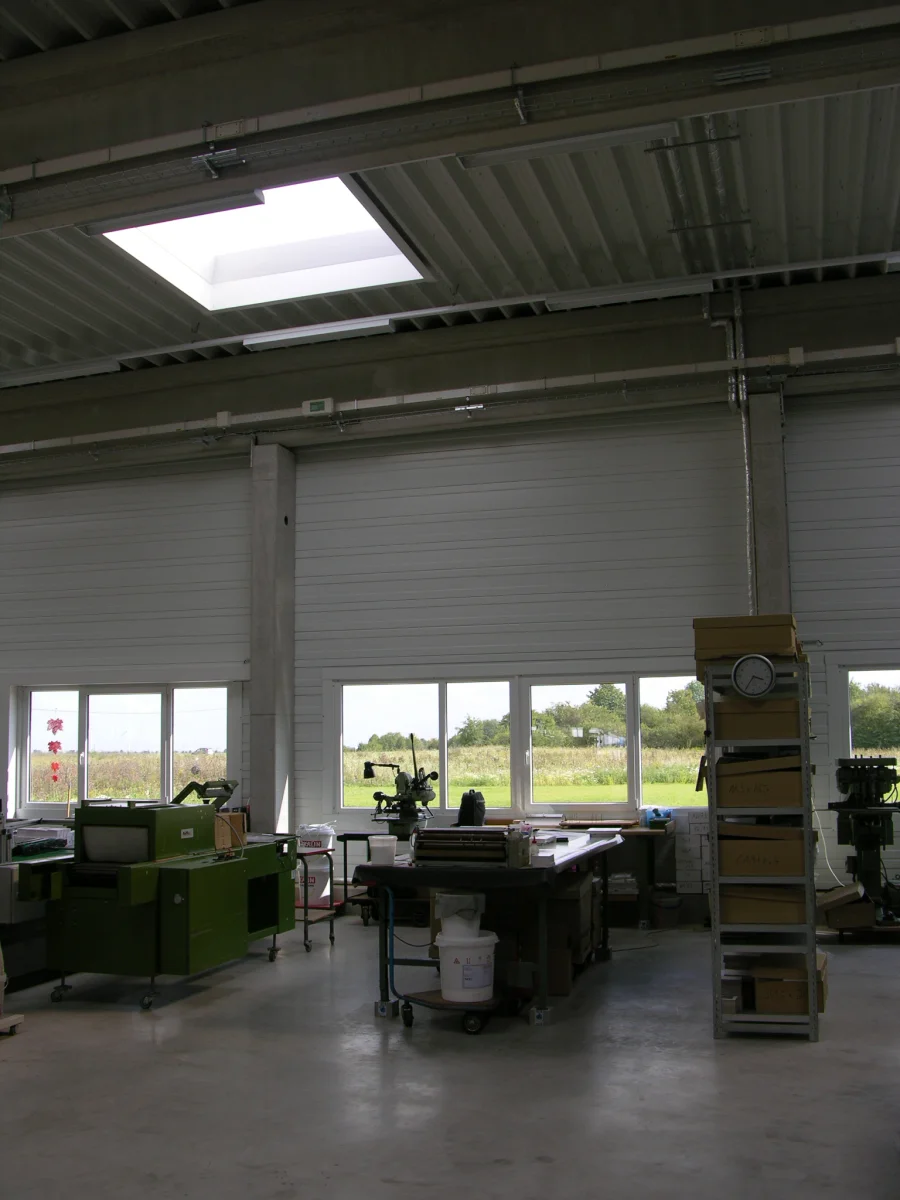 Bürogebäude mit Produktions- & Lagerhalle - Schoeller & Stanzwerk GmbH & Co. KG