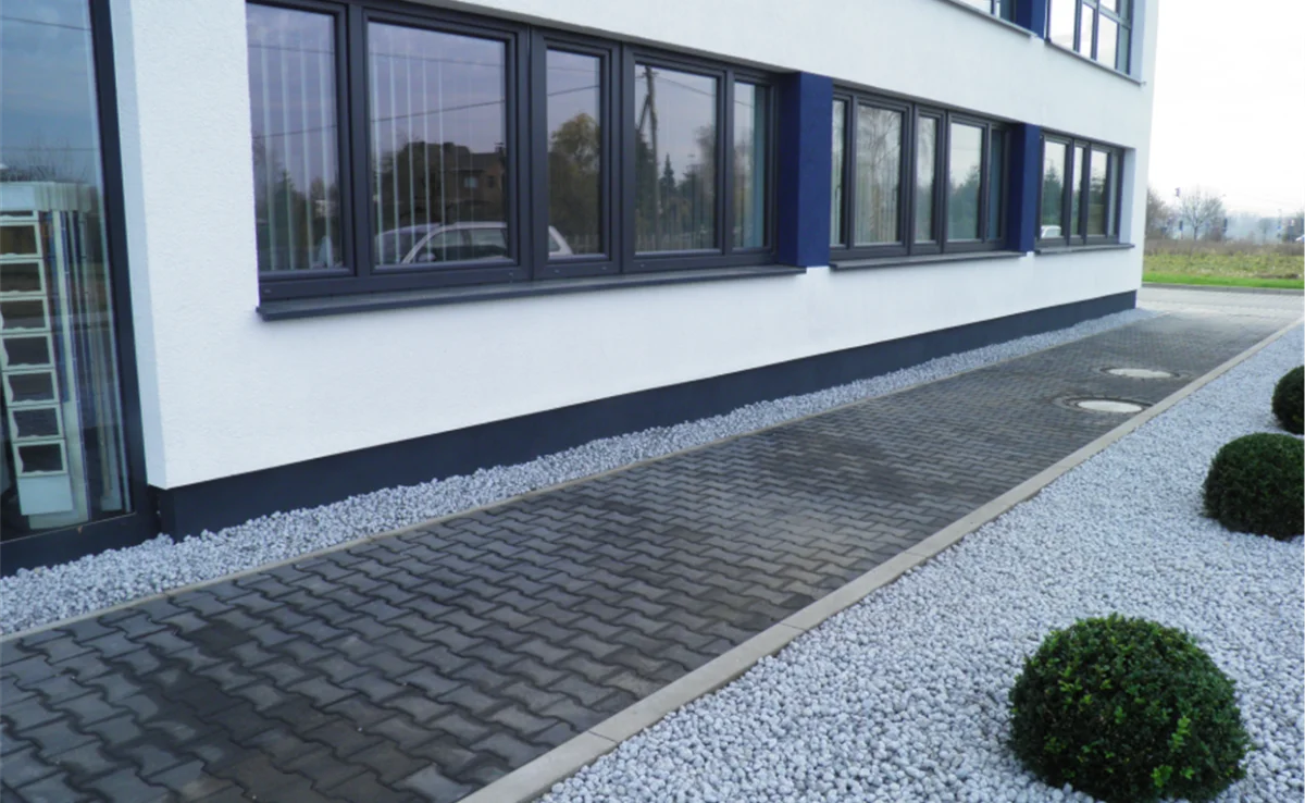 Bürogebäude mit Produktions- & Lagerhalle - Schoeller & Stanzwerk GmbH & Co. KG