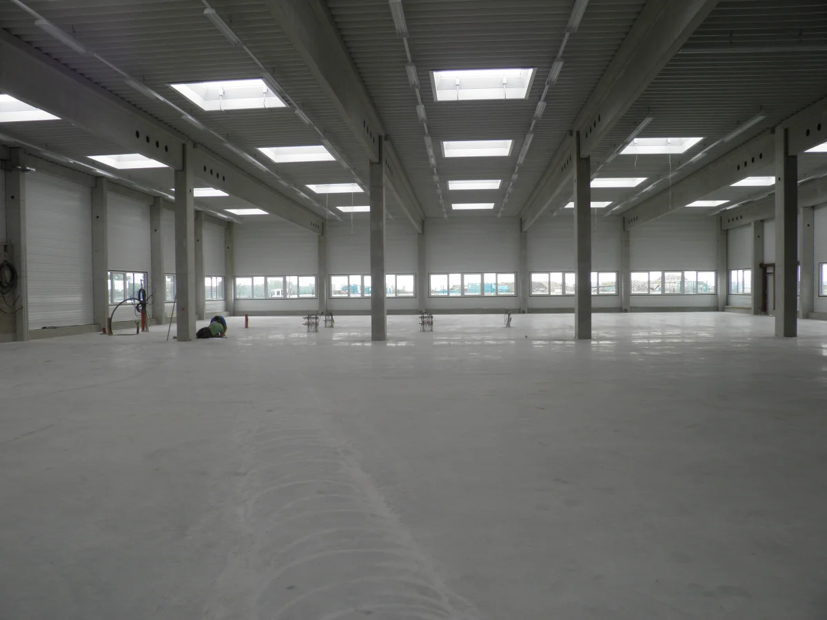 Bürogebäude mit Produktions- & Lagerhalle - Schoeller & Stanzwerk GmbH & Co. KG