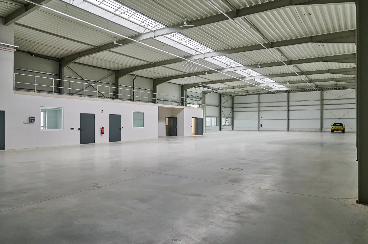 Lagerhalle mit Sozialtrakt - Steinbrückner Reinigungstechnik GmbH