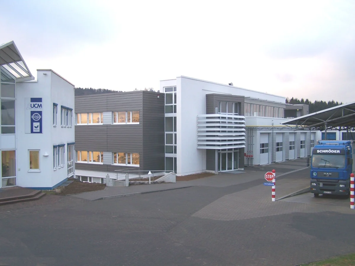 Multifunktionsgebäude mit Lager-, Produktions- und Laborbereichen - URSA-Chemie GmbH
